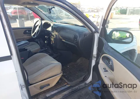 2005 Chevrolet Trailblazer Ls z USA, uszkodzony, nr VIN 1GNDT13S652205143